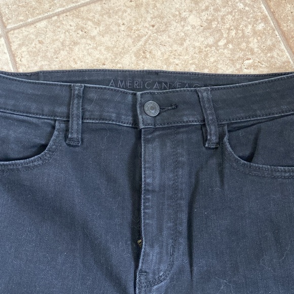 American Eagle Ripped Knee Skinny Jean - Picture 2 of 5